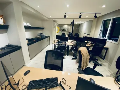 Sala Comercial à venda, 225m² no Agronômica, Florianópolis