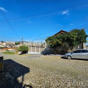 Casa com 3 Quartos à venda, 300m² no Manoel Valinhas, Divinópolis