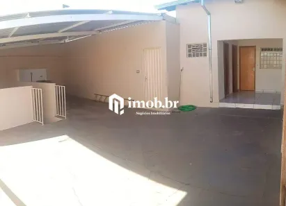 Casa com 6 Quartos para alugar, 208m² no Boa Vista, Uberaba