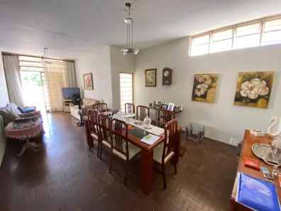 Casa com 3 Quartos à venda, 251m² no Tabajaras, Uberlândia