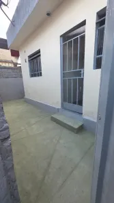Casa com 2 Quartos para alugar, 50m² no Santa Inês, Belo Horizonte