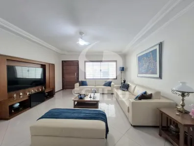 Casa com 3 Quartos à venda, 221m² no Jardim Cidália, São Paulo
