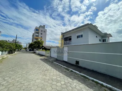 Sobrado com 3 Quartos à venda, 360m² no Gravatá, Navegantes