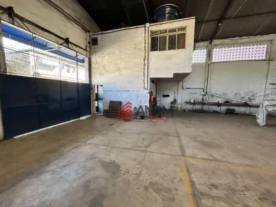 Galpão/Depósito/Armazém à venda, 392m² no Jardim Catarina, São Gonçalo