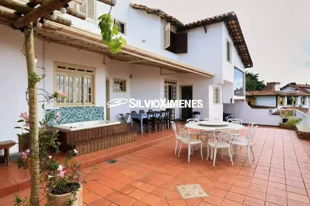 Casa com 4 Quartos à venda, 300m² no Mangabeiras, Belo Horizonte