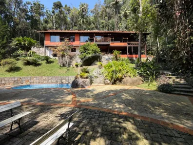Casa de Condomínio com 4 Quartos à venda, 396m² no Quebra Frascos, Teresópolis