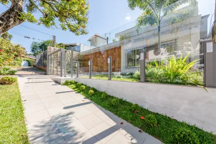 Casa com 3 Quartos à venda, 250m² no Chácara das Pedras, Porto Alegre