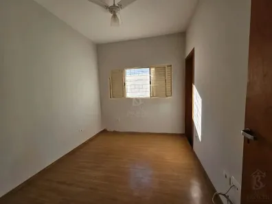 Casa com 3 Quartos para alugar, 20m² no Parque das Esmeraldas II, Marília