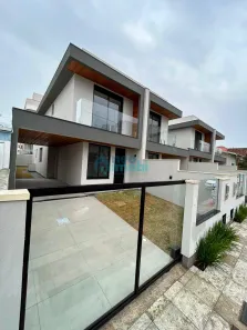 Sobrado com 3 Quartos à venda, 140m² no Pagani, Palhoça