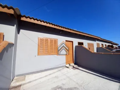 Casa com 2 Quartos para alugar, 60m² no Piratini, Alvorada