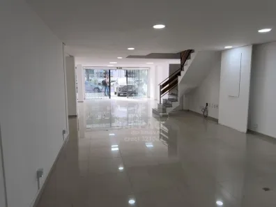 Ponto Comercial para alugar, 250m² no Santo Amaro, São Paulo