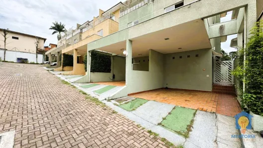 Casa de Condomínio com 3 Quartos para alugar, 178m² no Granja Viana, Cotia