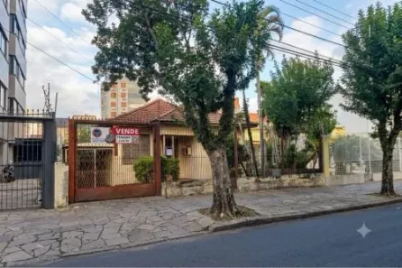 Lote/Terreno à venda, 306m² no Passo da Areia, Porto Alegre
