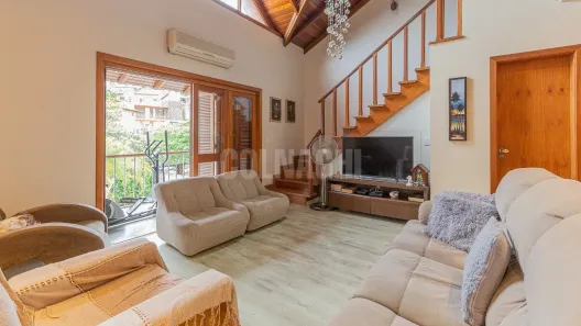 Casa com 4 Quartos à venda, 360m² no Chácara das Pedras, Porto Alegre