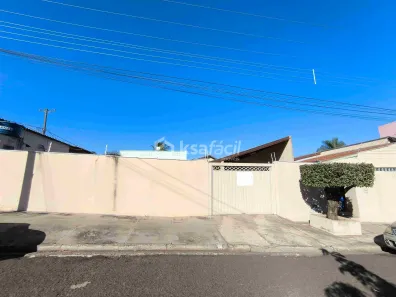 Casa com 3 Quartos à venda, 279m² no Monte Castelo, Campo Grande