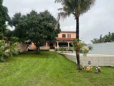 Casa com 4 Quartos à venda, 600m² no Centro (Iguabinha), Araruama