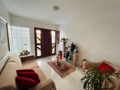 Casa com 5 Quartos à venda, 210m² no Itapuã, Vila Velha