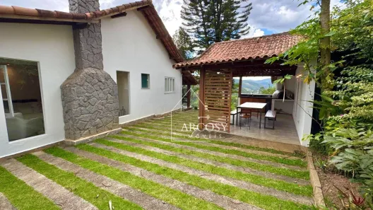 Casa de Condomínio com 3 Quartos à venda, 150m² no Itaipava, Petrópolis