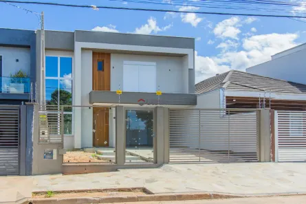 Sobrado com 4 Quartos à venda, 230m² no Estância Velha, Canoas