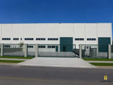 Sala Comercial para alugar, 895m² no Uberaba, Curitiba