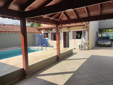 Sobrado com 5 Quartos à venda, 250m² no Vila Atlântica, Caraguatatuba