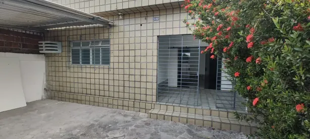 Casa com 3 Quartos para alugar, 240m² no Afogados, Recife