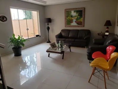 Casa com 4 Quartos à venda, 220m² no Jardim Central Park, Londrina