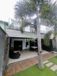 Casa com 4 Quartos à venda, 214m² no Piratininga, Niterói