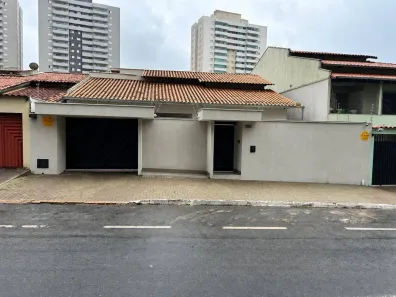 Casa com 3 Quartos à venda, 300m² no Village Veneza, Goiânia