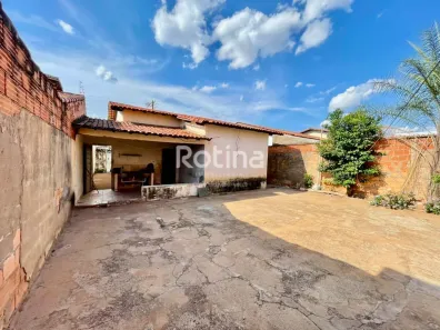 Casa com 3 Quartos à venda, 120m² no Planalto, Uberlândia