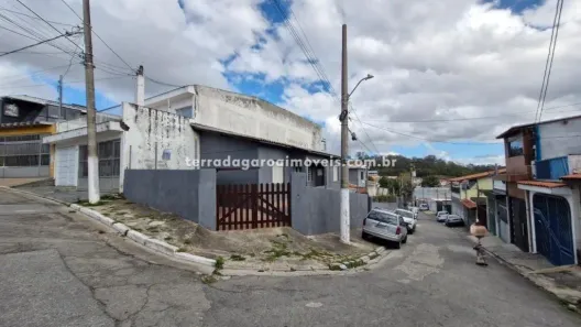 Casa com 2 Quartos para alugar, 180m² no Jardim Santa Cruz (Campo Grande), São Paulo