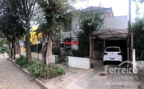 Casa com 5 Quartos à venda, 200m² no Azenha, Porto Alegre