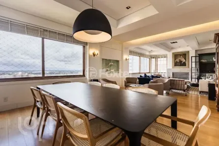 Apartamento com 3 Quartos à venda, 260m² no Moinhos de Vento, Porto Alegre