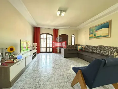 Sobrado com 4 Quartos à venda, 270m² no Campestre, Santo André