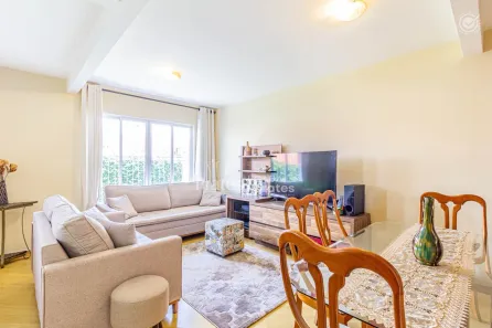Sobrado com 3 Quartos à venda, 132m² no Guabirotuba, Curitiba