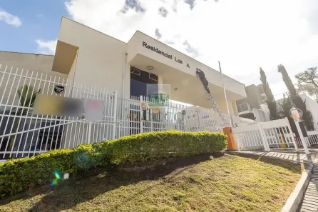 Sobrado com 3 Quartos para alugar, 93m² no Santa Cândida, Curitiba
