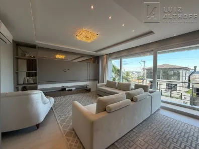 Casa com 3 Quartos à venda, 330m² no Pedra Branca, Palhoça