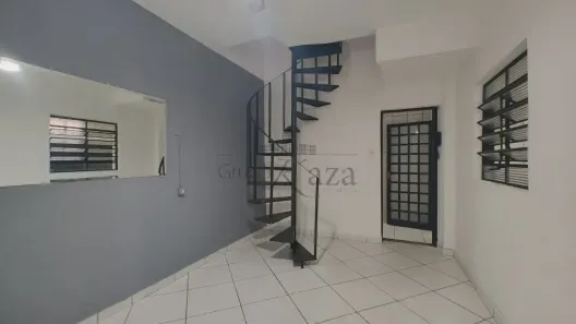 Sobrado com 3 Quartos para alugar, 120m² no Jardim Paraíba, Jacareí