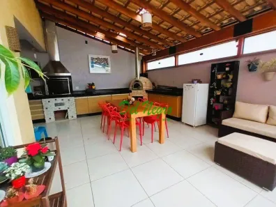 Casa de Condomínio com 3 Quartos à venda, 180m² no Jardim Passárgada I, Cotia