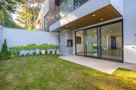 Casa de Condomínio com 3 Quartos à venda, 230m² no Santa Cândida, Curitiba