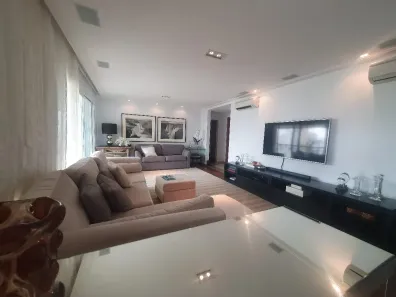 Apartamento com 4 Quartos para alugar, 226m² no Vila Nova Conceição, São Paulo