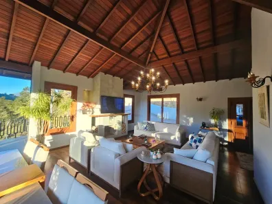 Casa de Condomínio com 5 Quartos à venda, 1300m² no Pedro do Rio, Petrópolis