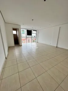Sala Comercial à venda, 39m² no Floresta, Porto Alegre