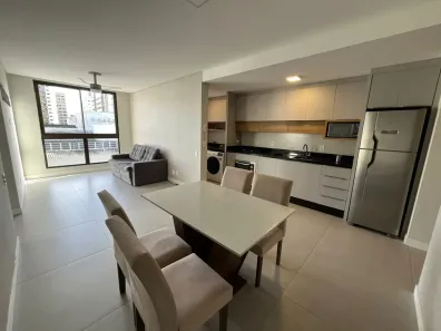 Apartamento com 2 Quartos à venda, 76m² no Balneário, Florianópolis