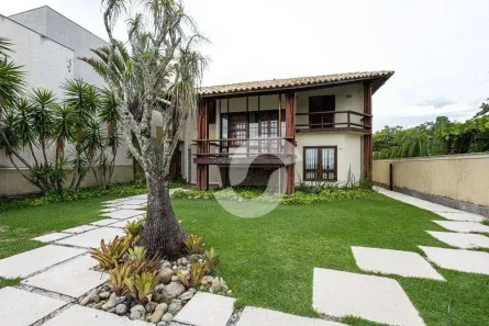Casa com 4 Quartos à venda, 659m² no Itacoatiara, Niterói