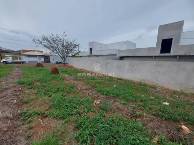 Lote/Terreno à venda, 250m² no Residencial Ouro Verde, Botucatu