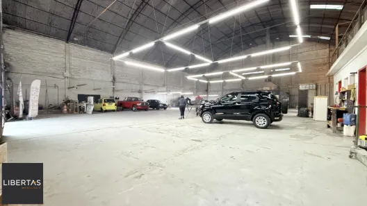 Prédio Comercial com 3 Quartos à venda, 1037m² no São João, Porto Alegre
