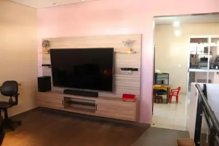 Casa com 3 Quartos para alugar, 252m² no Jardim Riacho das Pedras, Contagem