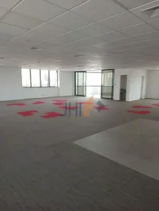 Sala Comercial para alugar, 300m² no Parque Industrial Tomas Edson, São Paulo