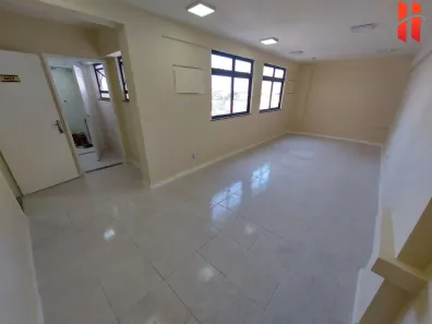 Sala Comercial à venda, 42m² no Jardim Vinte e Cinco de Agosto, Duque de Caxias